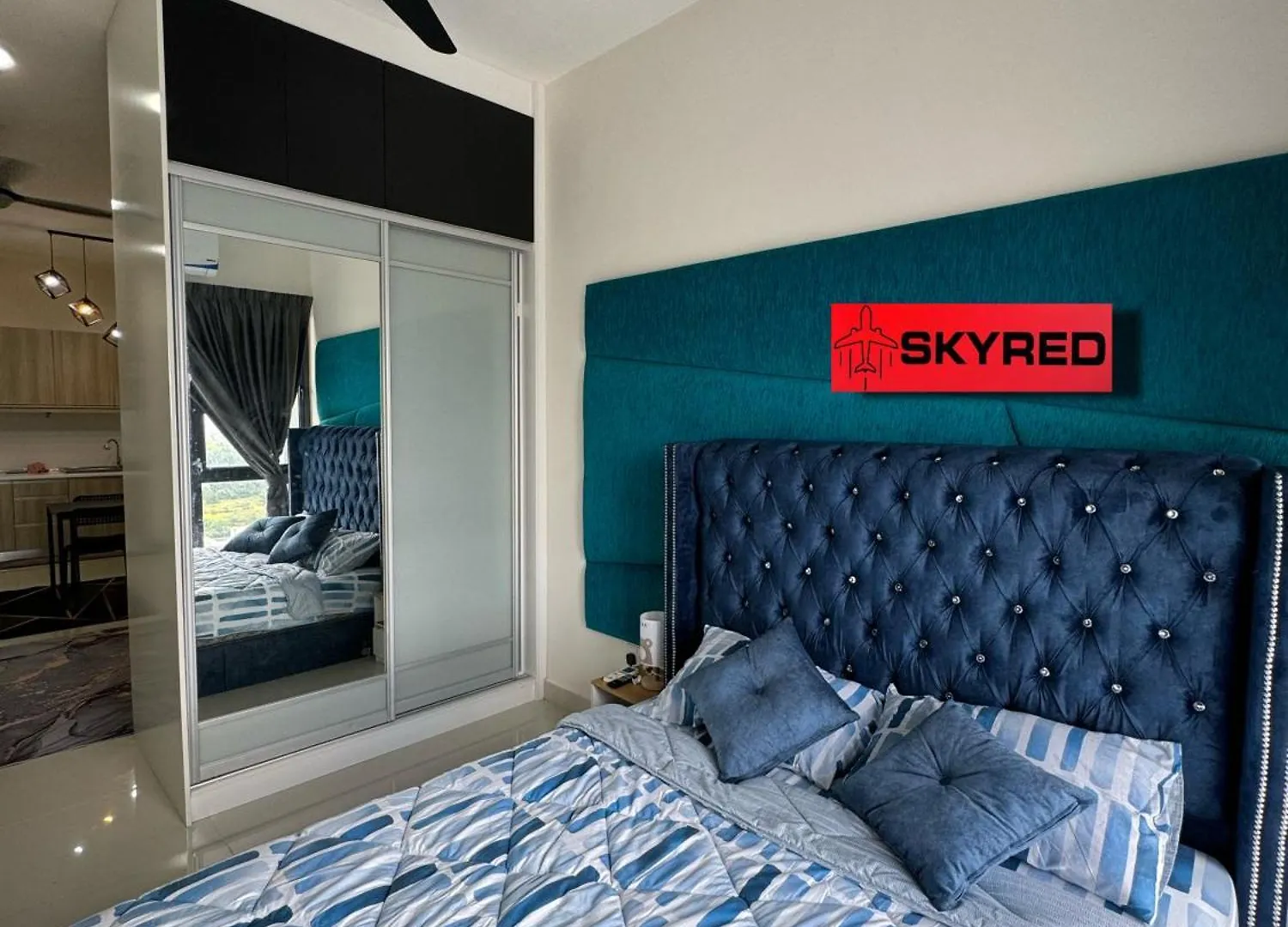 Apartment Netflix Skyred B1036 Core Soho Near Klia Sepang